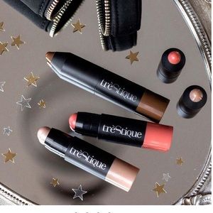 treStiQue Makeup - tréStiQue Summer glow and go mini contour set treStiQue Makeup - tréStiQue Summer glow and go mini contour set
